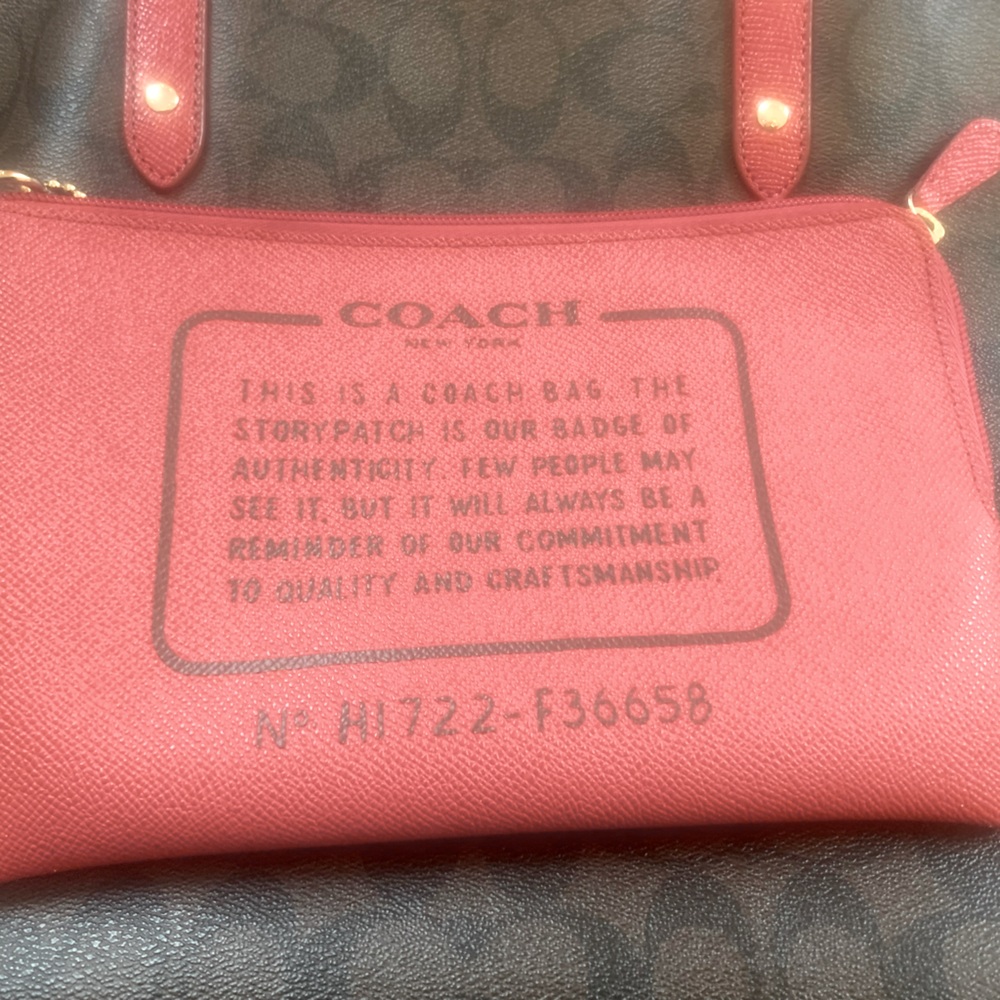 COACH City Tote In Signature;Red Interior-AS IS! PLEASE READ!!! - Picture 7 of 9